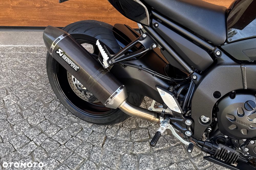 Yamaha FZ8 - 8