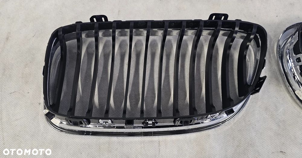 GRILL ATRAPA NERKI BMW E90 E91 LCI 51137201968 51137201967 - 4