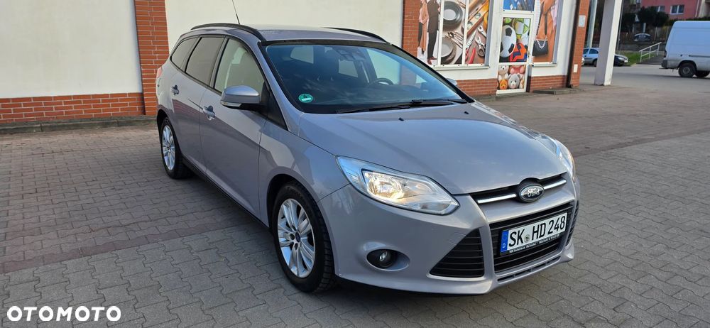 Ford Focus 1.6 TDCi DPF Start-Stopp-System SYNC Edition - 4