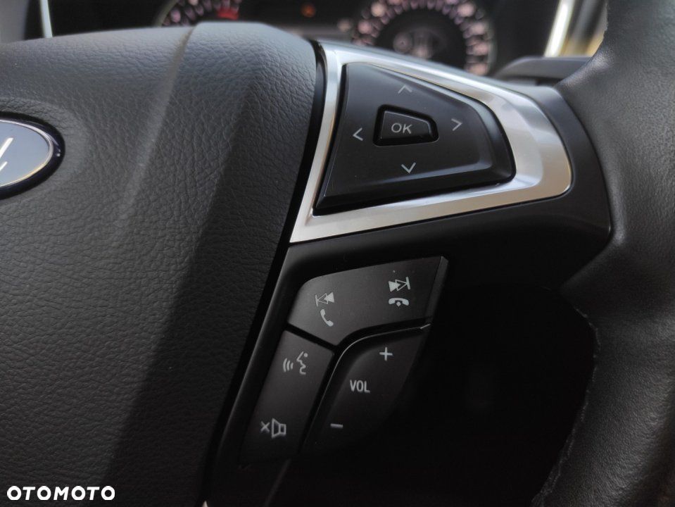 Ford Mondeo - 22