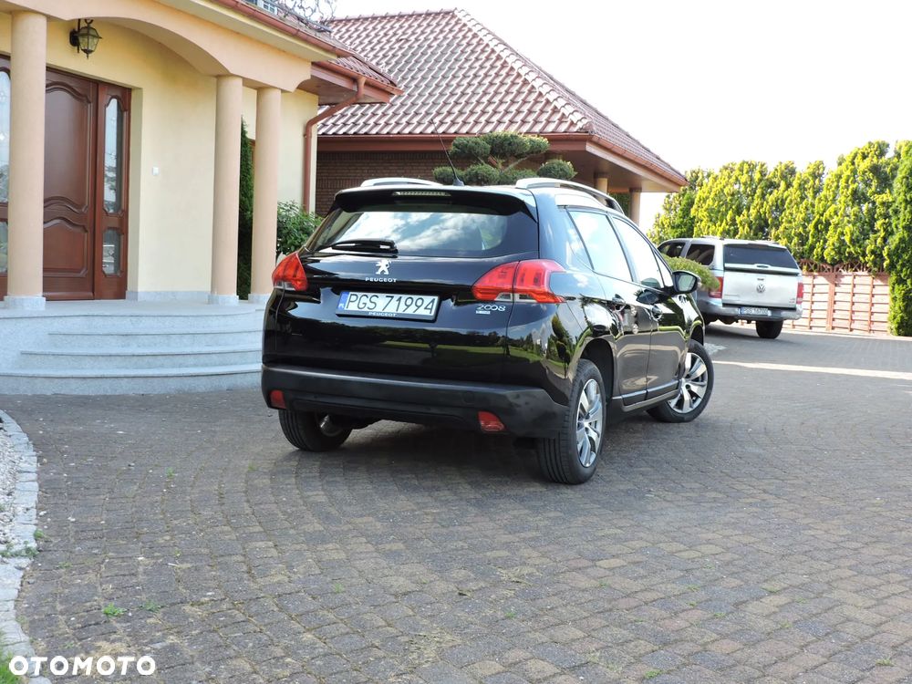 Peugeot 2008 1.2 Pure Tech Active S&S - 9