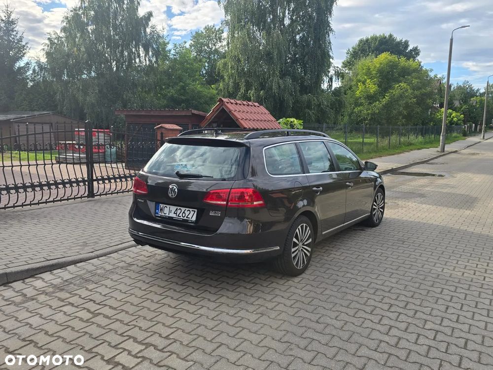 Volkswagen Passat 2.0 TDI Comfortline - 5
