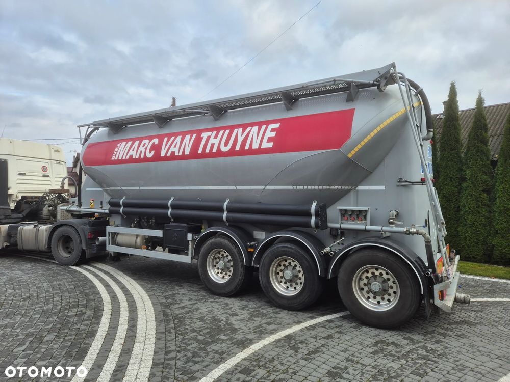 Spitzer SF 2734 PI - 2