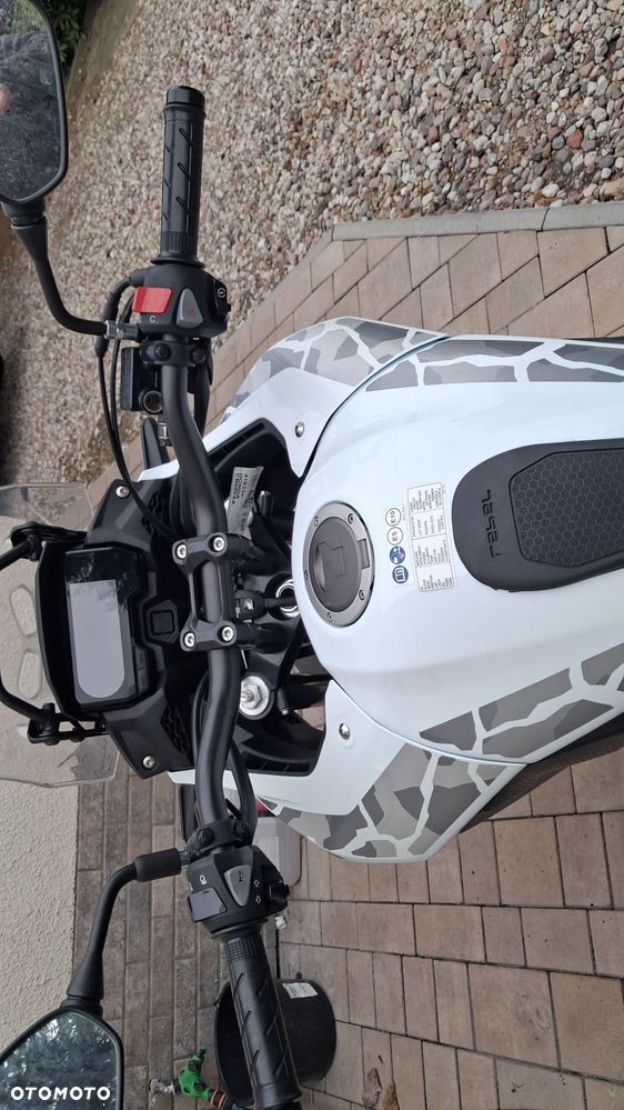 Honda CB - 10