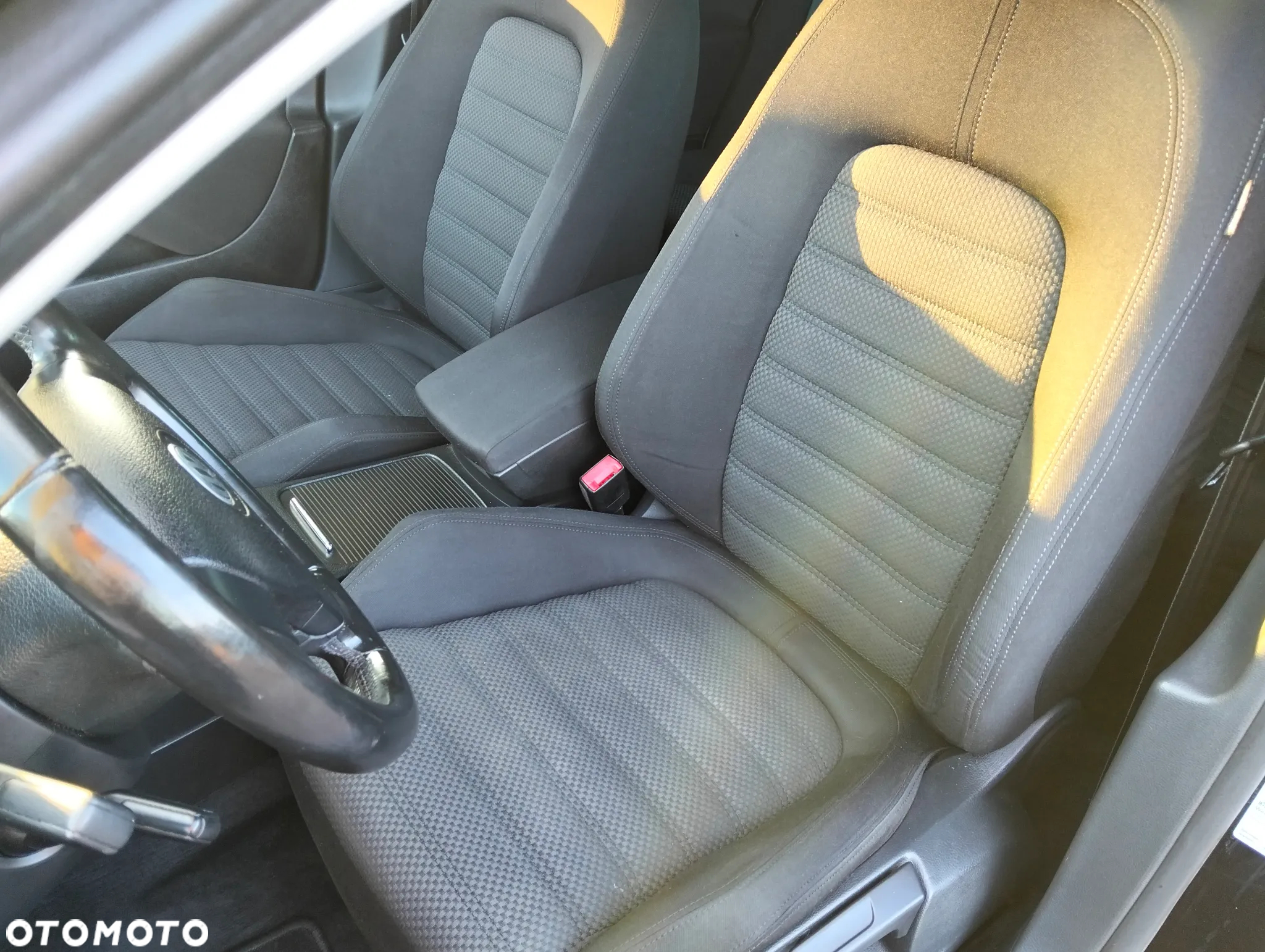 Volkswagen Passat 1.6 Trendline - 12