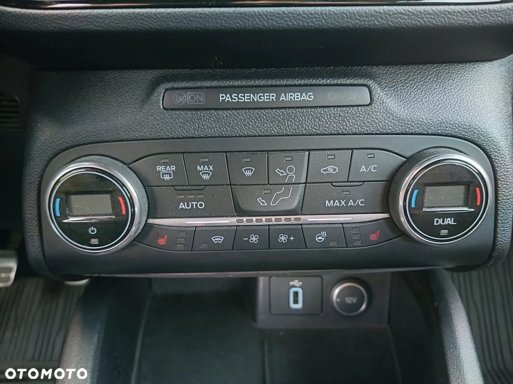 Ford Focus 1.0 EcoBoost ST-Line - 10