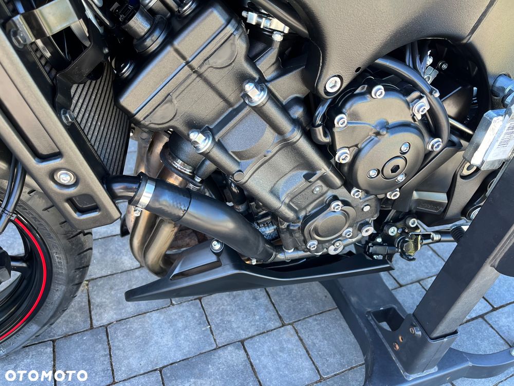 Yamaha FZ8 - 19