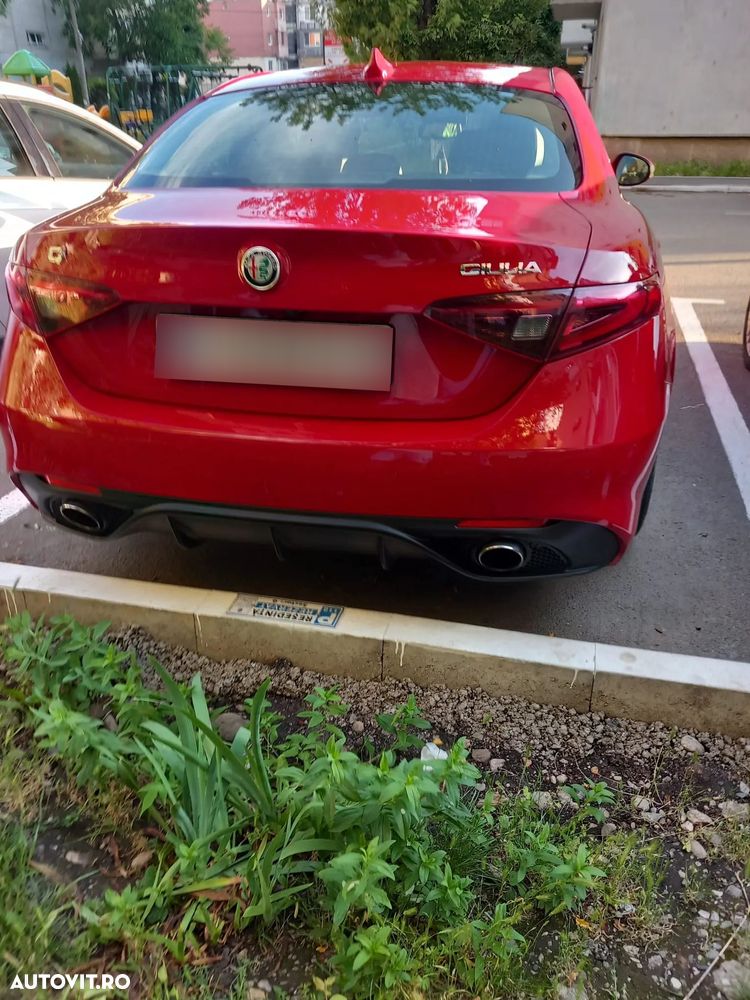 Alfa Romeo Giulia 2.0 Turbo AWD AT8 Veloce - 13