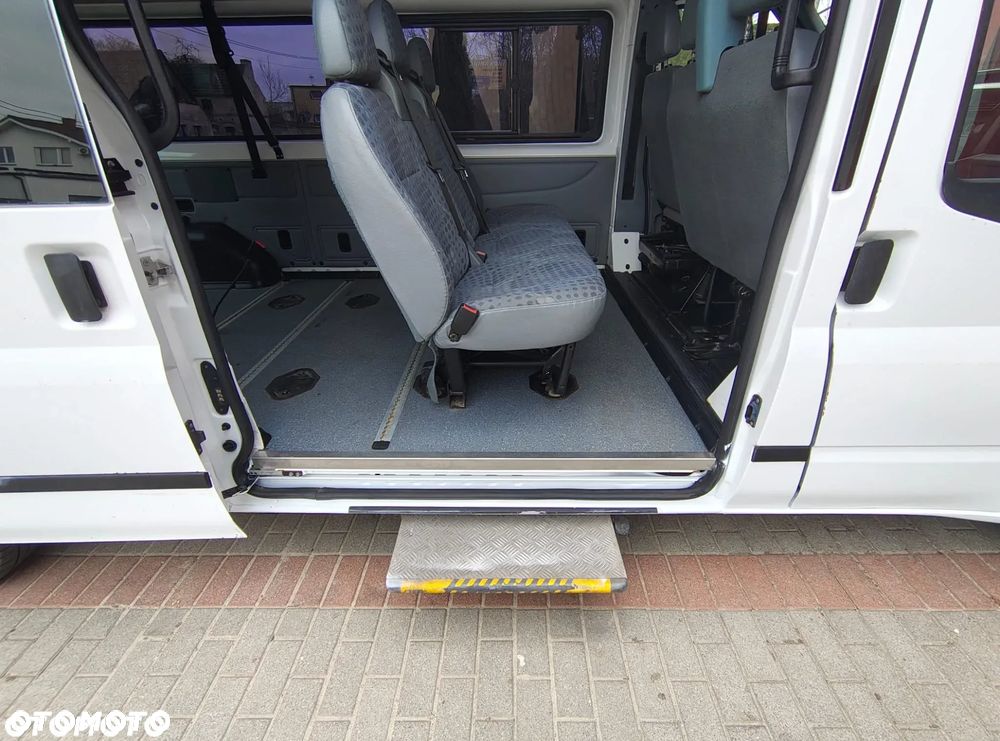 Ford Transit - 13