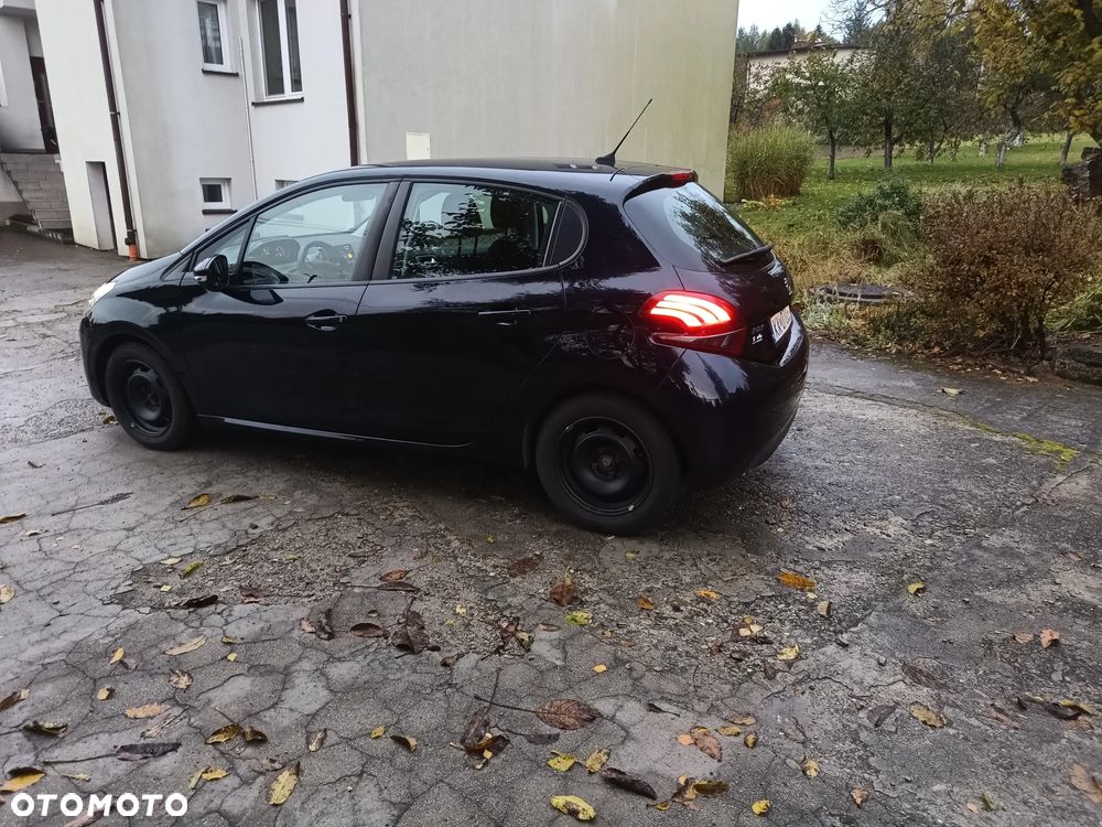Peugeot 208 BlueHDi 100 Active - 4