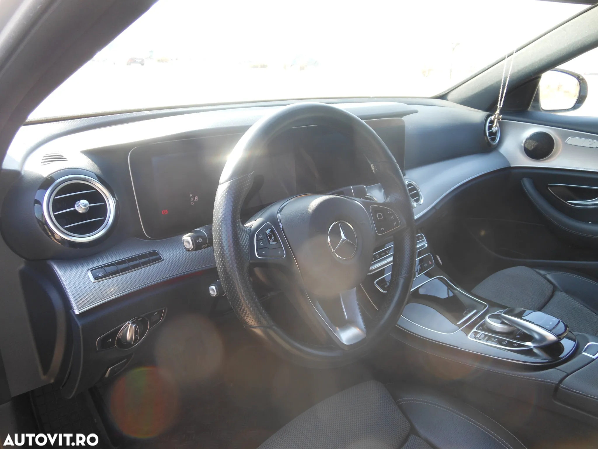 Mercedes-Benz E 200 d T 9G-TRONIC Avantgarde - 10