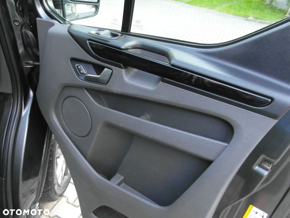 Ford TRANSIT CUSTOM SPORT - 30
