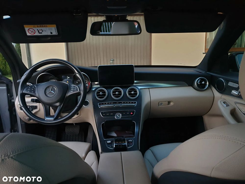 Mercedes-Benz Klasa C 300 7G-TRONIC AMG Line - 6