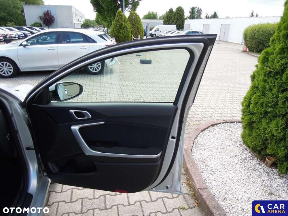 Kia Ceed - 22