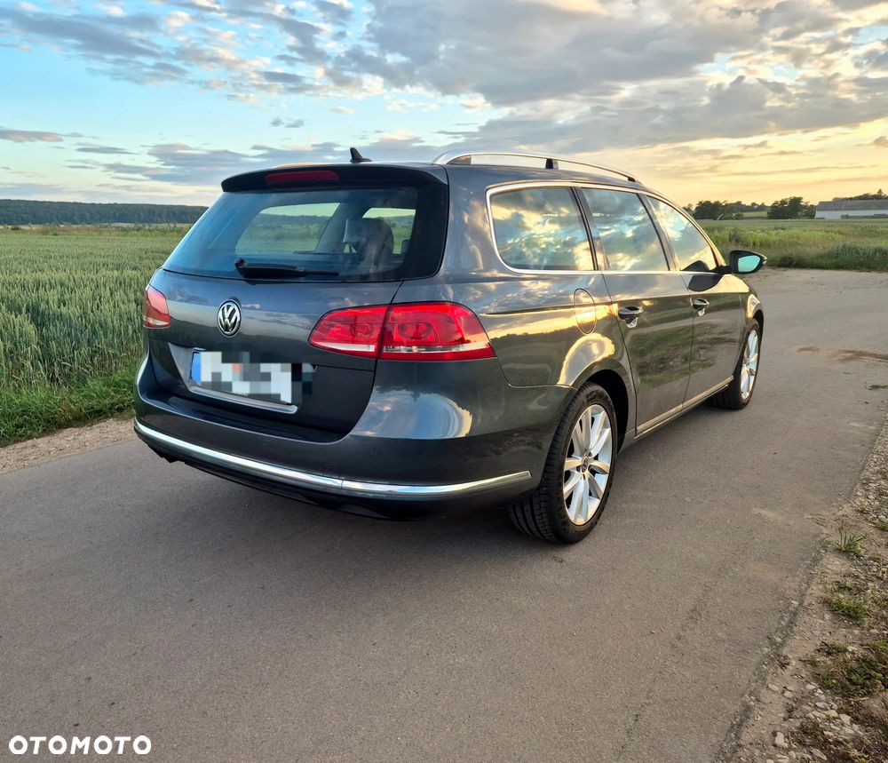Volkswagen Passat 2.0 TDI Comfortline - 4