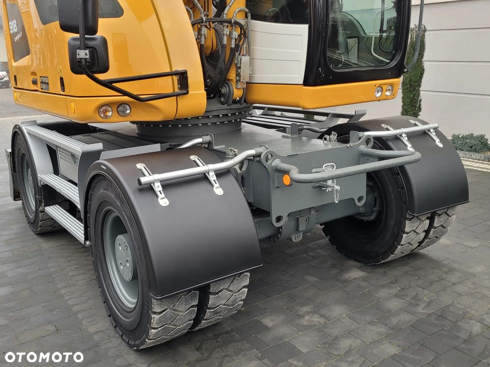 Liebherr A918 compact / ROTOTILT / system niwelacji GPS 3D / - 18