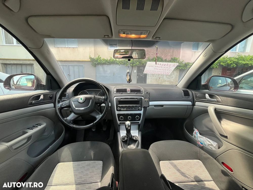Skoda Octavia 1.6 TDI DPF Ambition - 5