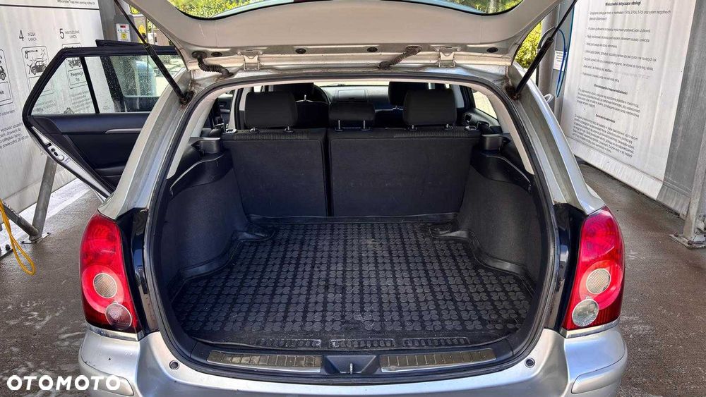 Toyota Avensis - 7