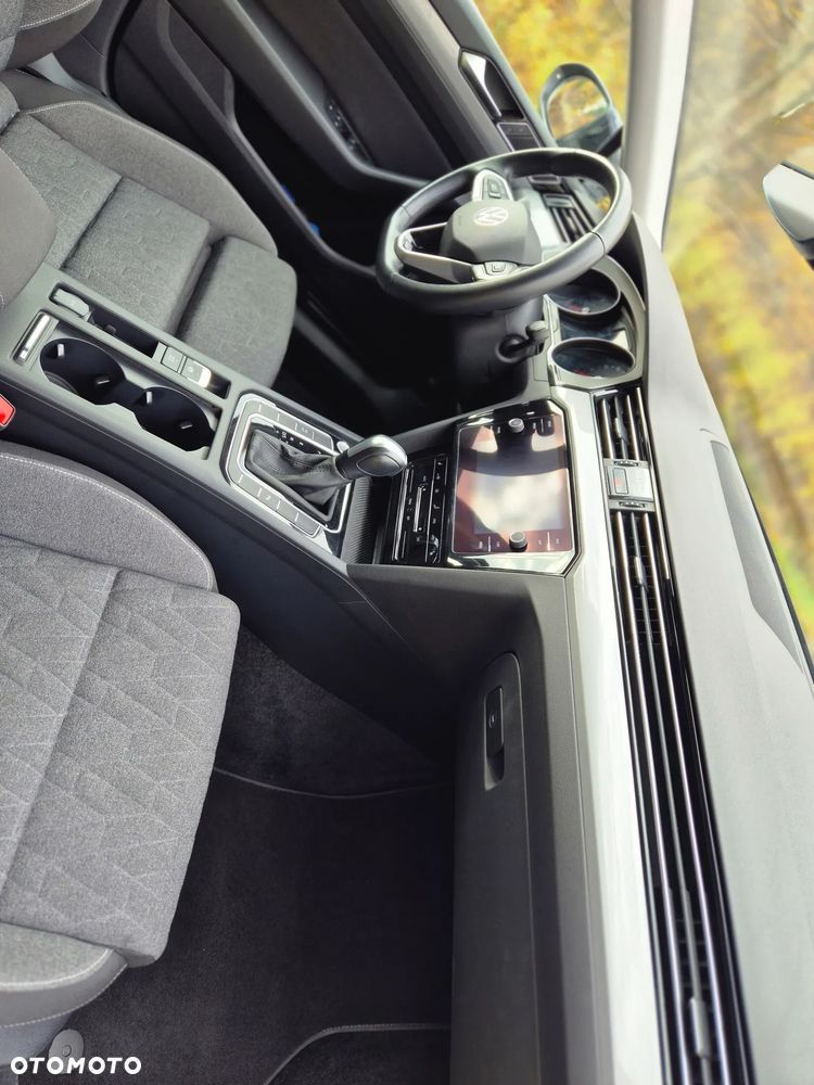 Volkswagen Passat - 14