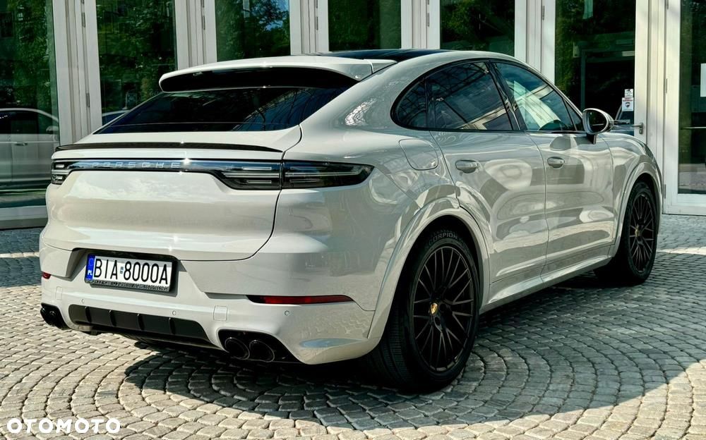 Porsche Cayenne Turbo - 6