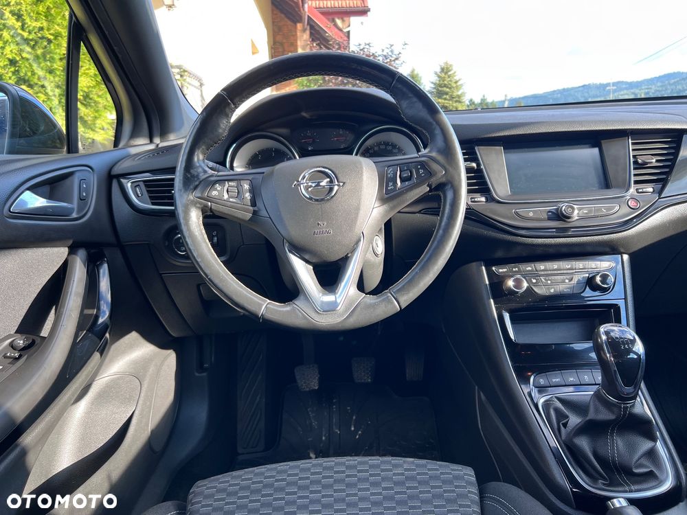 Opel Astra 1.6 D Start/Stop Dynamic - 17