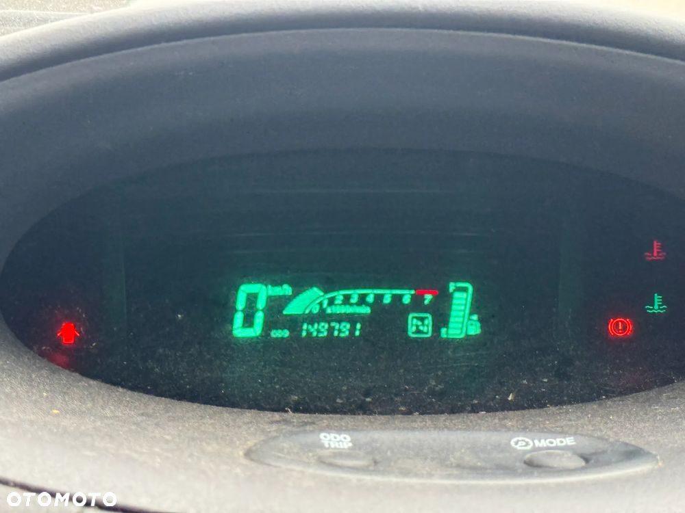 Toyota Yaris 1.0 Sol MM - 9