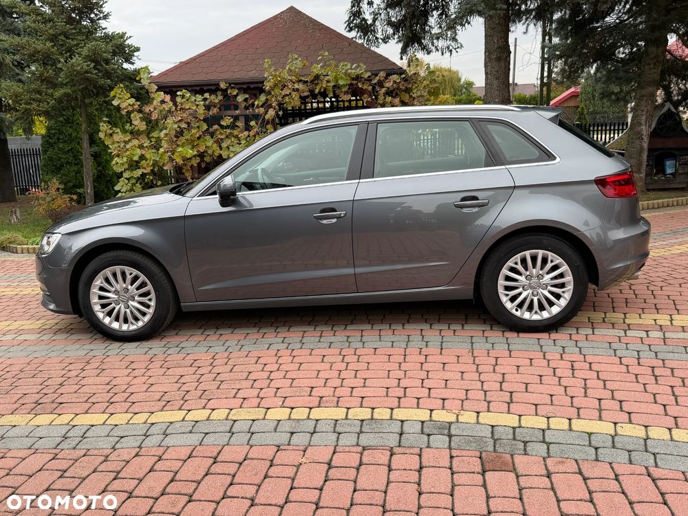 Audi A3 Sportback 1.8 TFSI Ambiente - 12