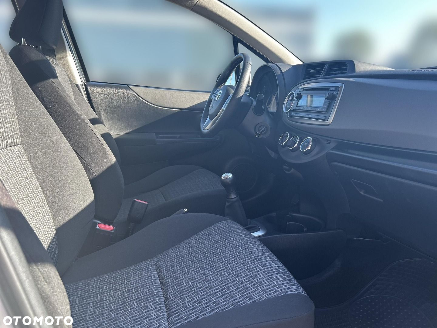 Toyota Yaris - 12