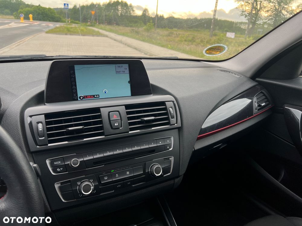 BMW Seria 1 114i Sport Line - 25