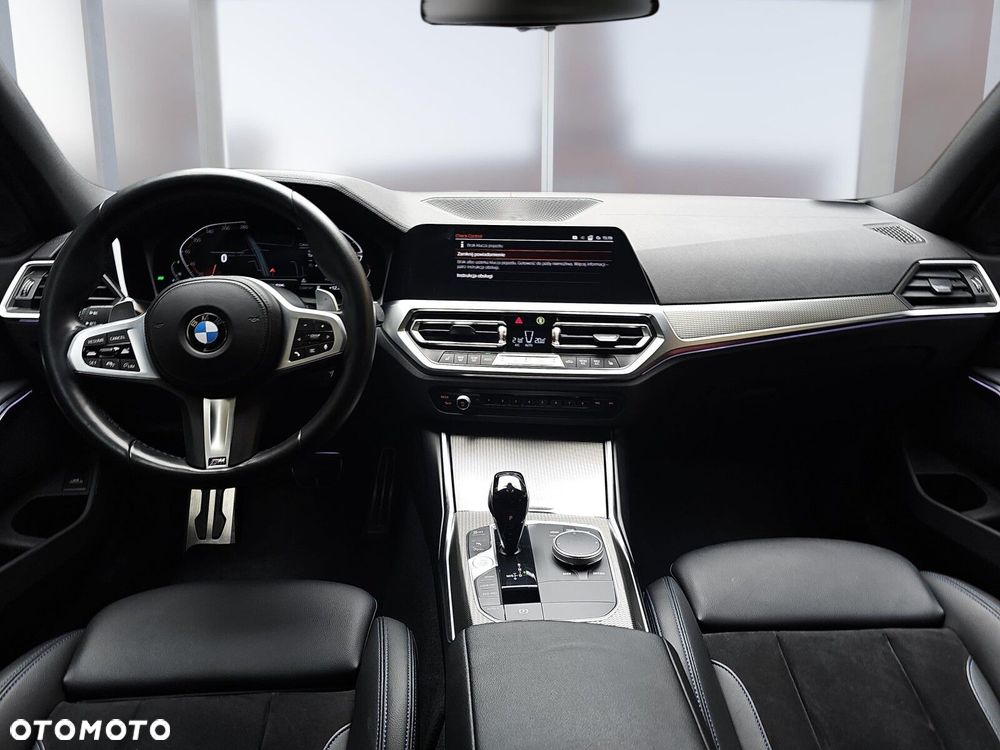 BMW Seria 3 320i xDrive M Sport sport - 8
