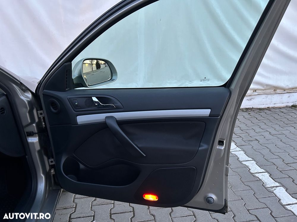 Skoda Octavia 1.9TDI Ambiente DSG - 8