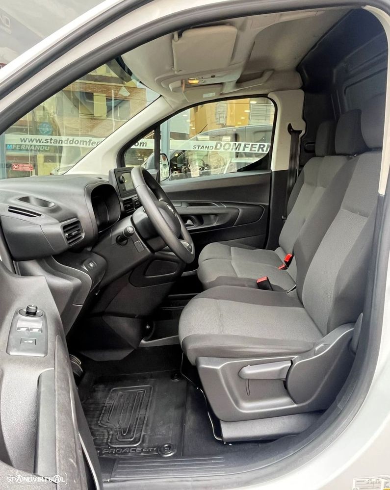 Toyota Proace City 1.5D L2h2 Longa Nacional - 38