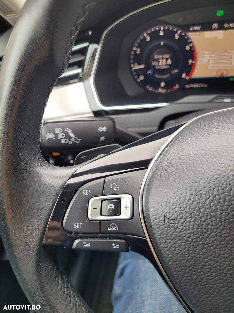 Volkswagen Passat Variant 2.0 TSI DSG 4Motion Highline - 21