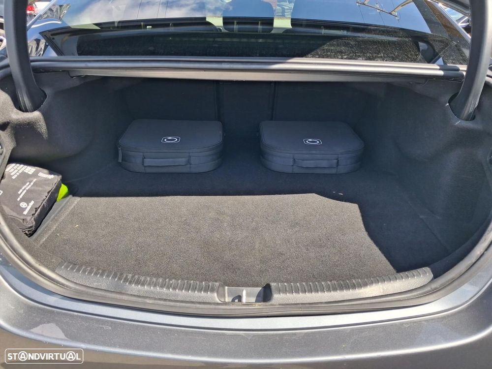 Mercedes-Benz C 300 e Avantgarde - 12