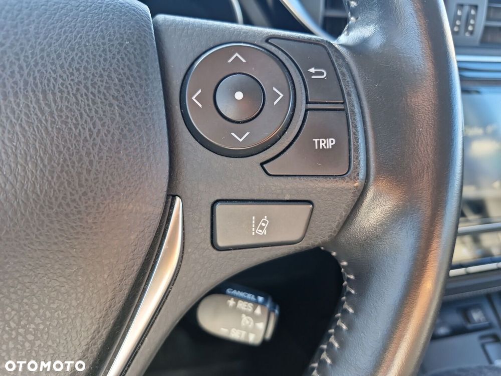 Toyota Auris Hybrid 135 Premium - 24