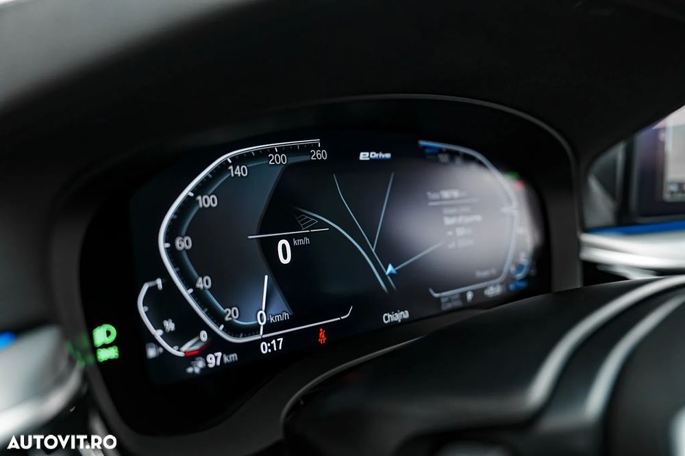 BMW Seria 5 530e Aut. - 26