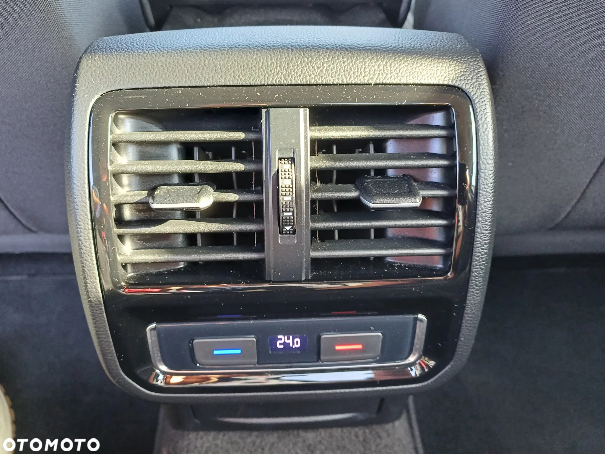 Volkswagen Passat - 19
