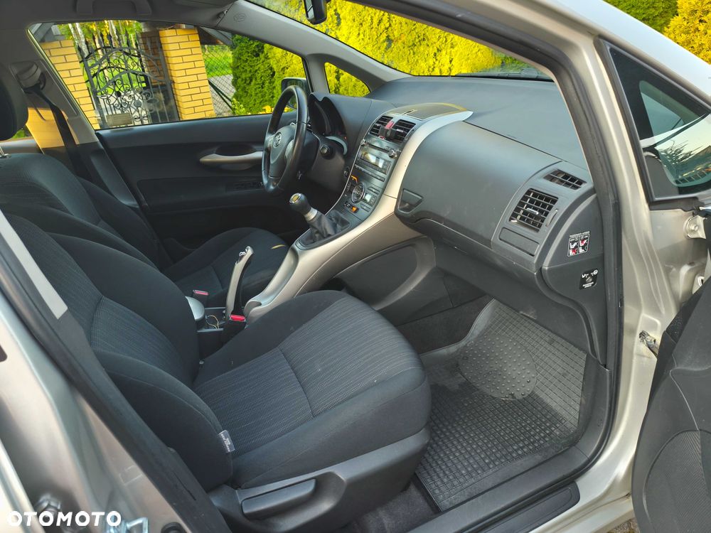 Toyota Auris - 7