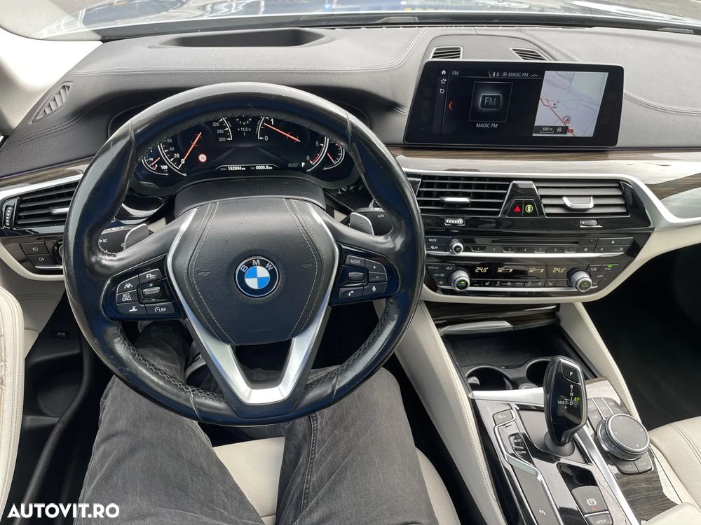 BMW Seria 5 530d xDrive Aut. Luxury Line - 13