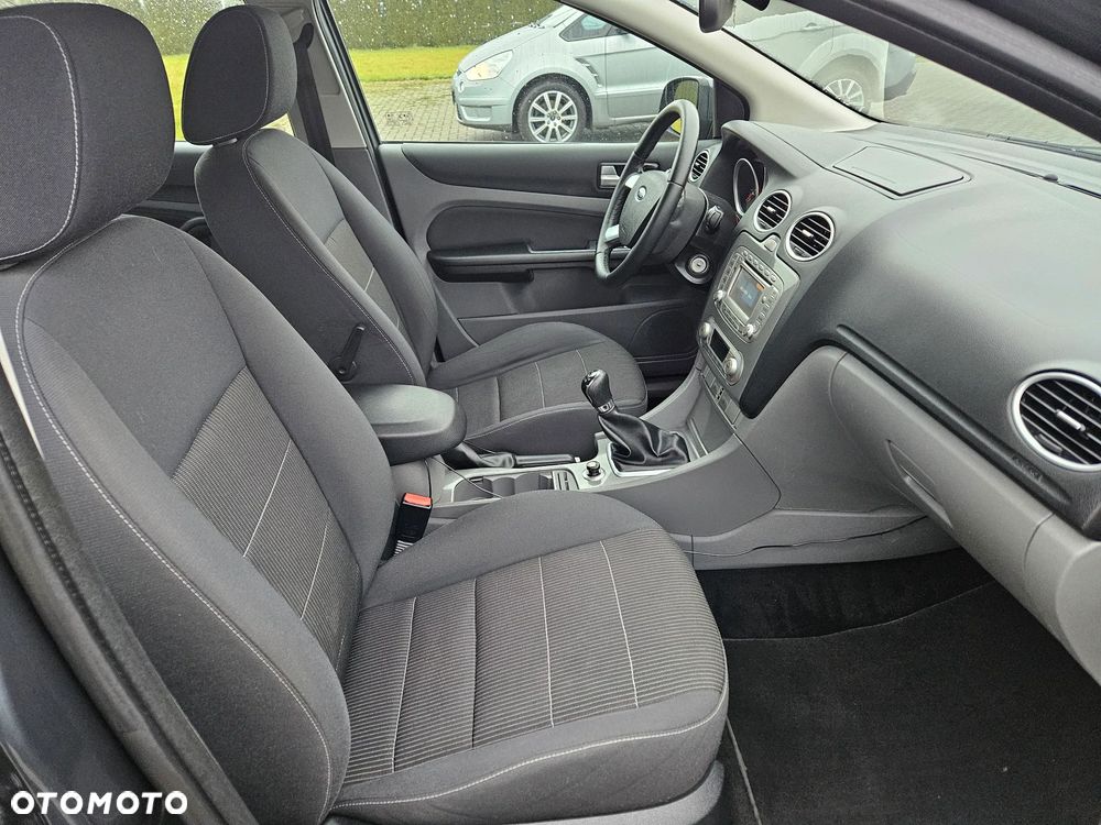 Ford Focus 1.8 Titanium - 29