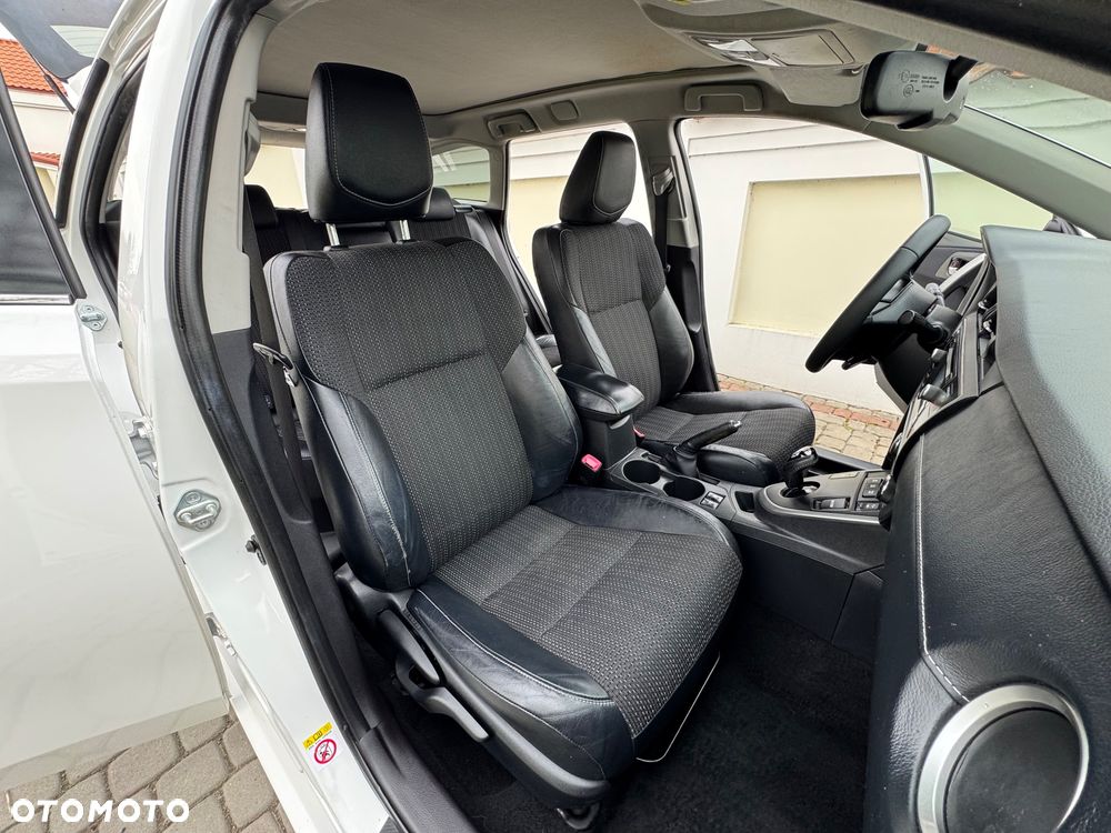 Toyota Auris 1.8 HSD Luna - 28