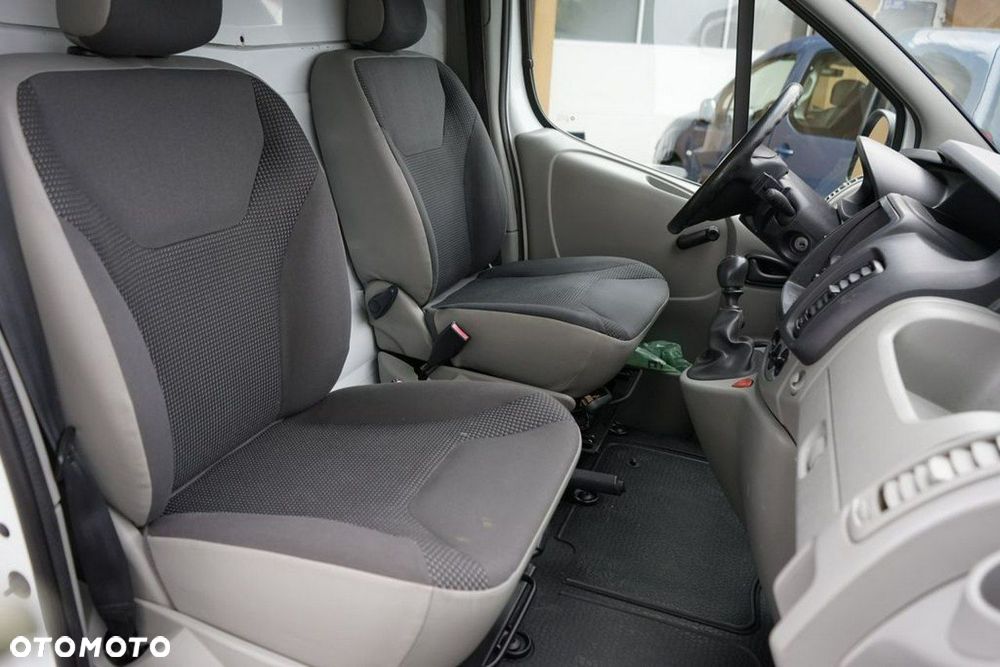 Opel Vivaro - 17