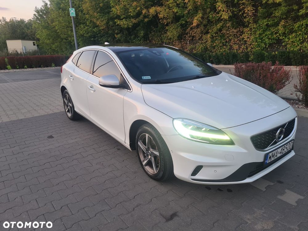 Volvo V40 D3 Drive-E R-Design Momentum - 2