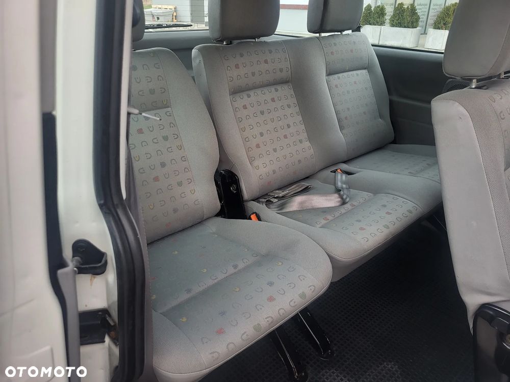 Volkswagen Transporter - 34