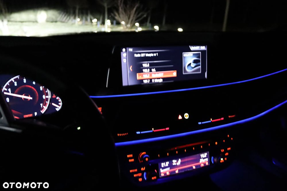 BMW Seria 7 740Li - 26
