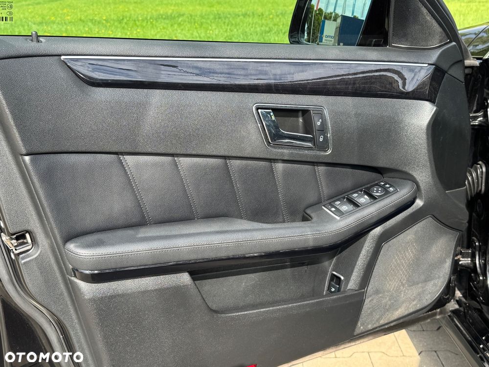 Mercedes-Benz Klasa E 350 CDI 4-Matic BlueEff Avantgarde - 23