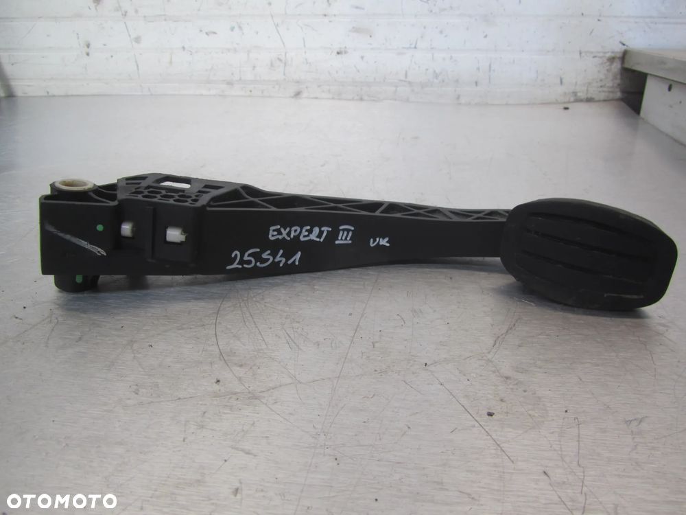 Peugeot Expert-Jumpy-Proace 16r->pedał hamulca UK - 1