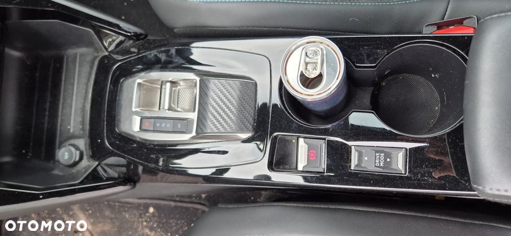 Peugeot 2008 1.2 PureTech Allure S&S EAT8 - 22