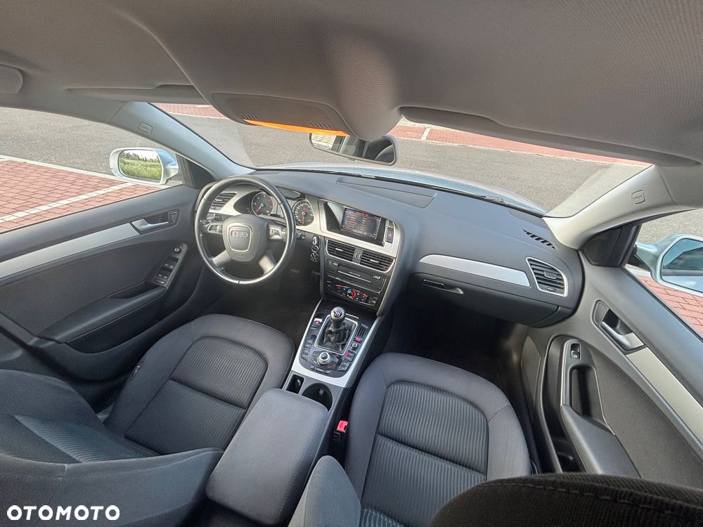 Audi A4 Avant 2.0 TDI - 11