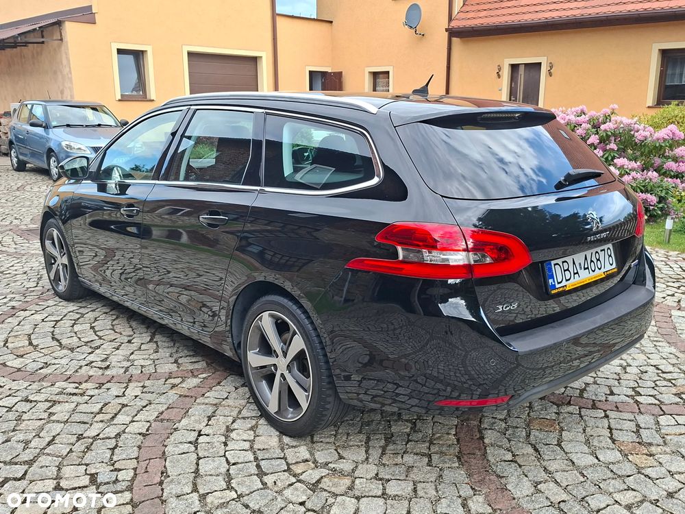 Peugeot 308 HDi FAP 150 Business Line Niveau 2 - 3